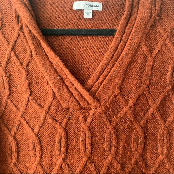 Sweater // - Picture 3 of 4